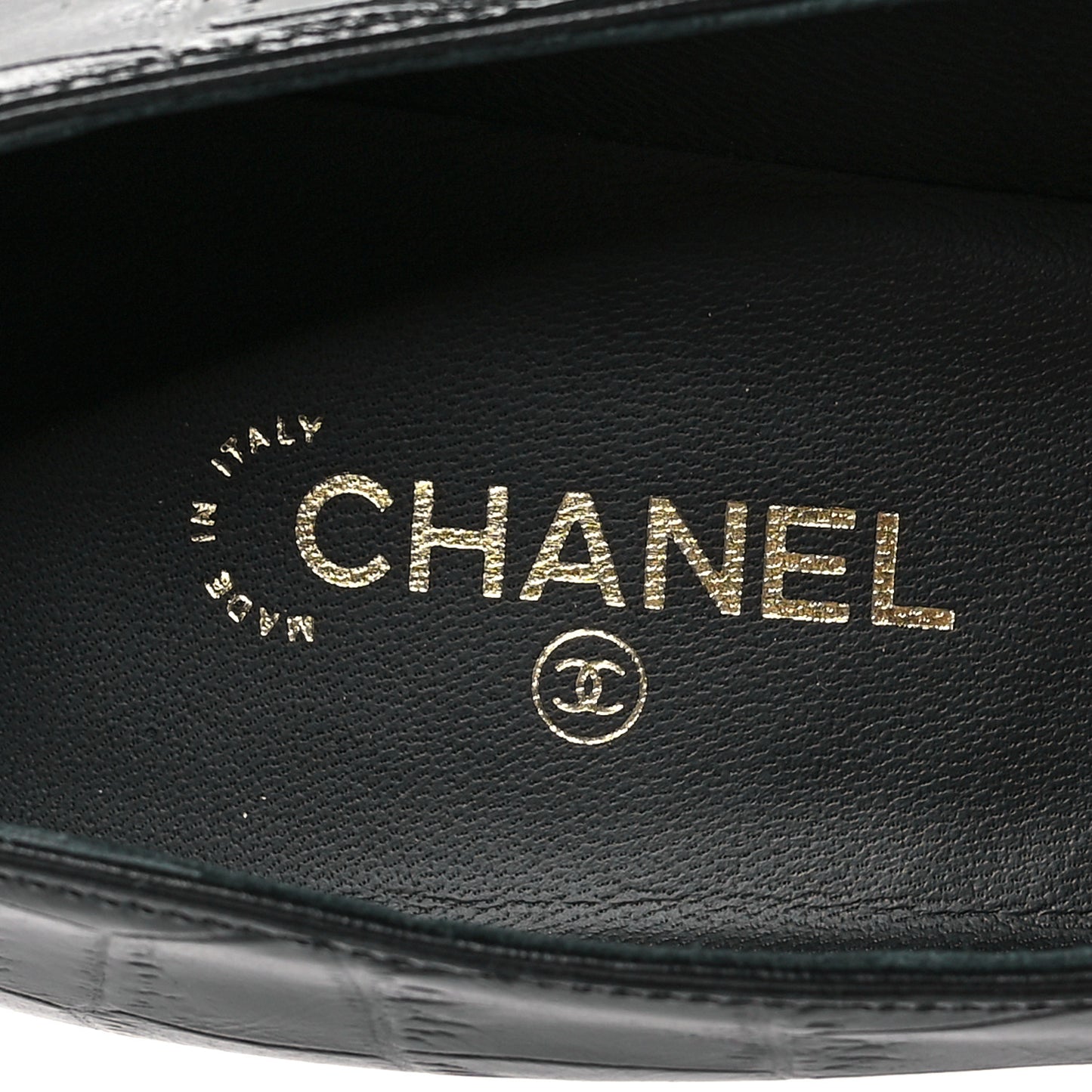Crocodile Embossed Crumpled Patent Cap Toe Pumps 35.5 Black