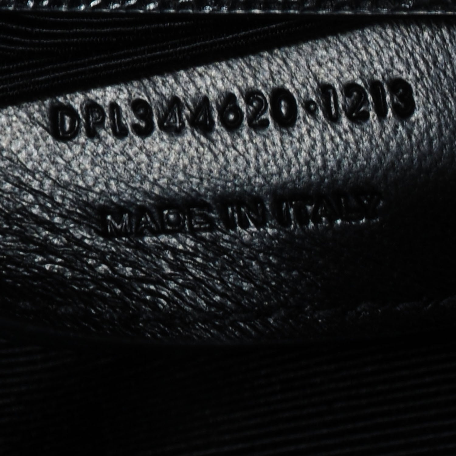 Saint Laurent Grain De Poudre Small Classic Monogram Satchel Black 13 of 21