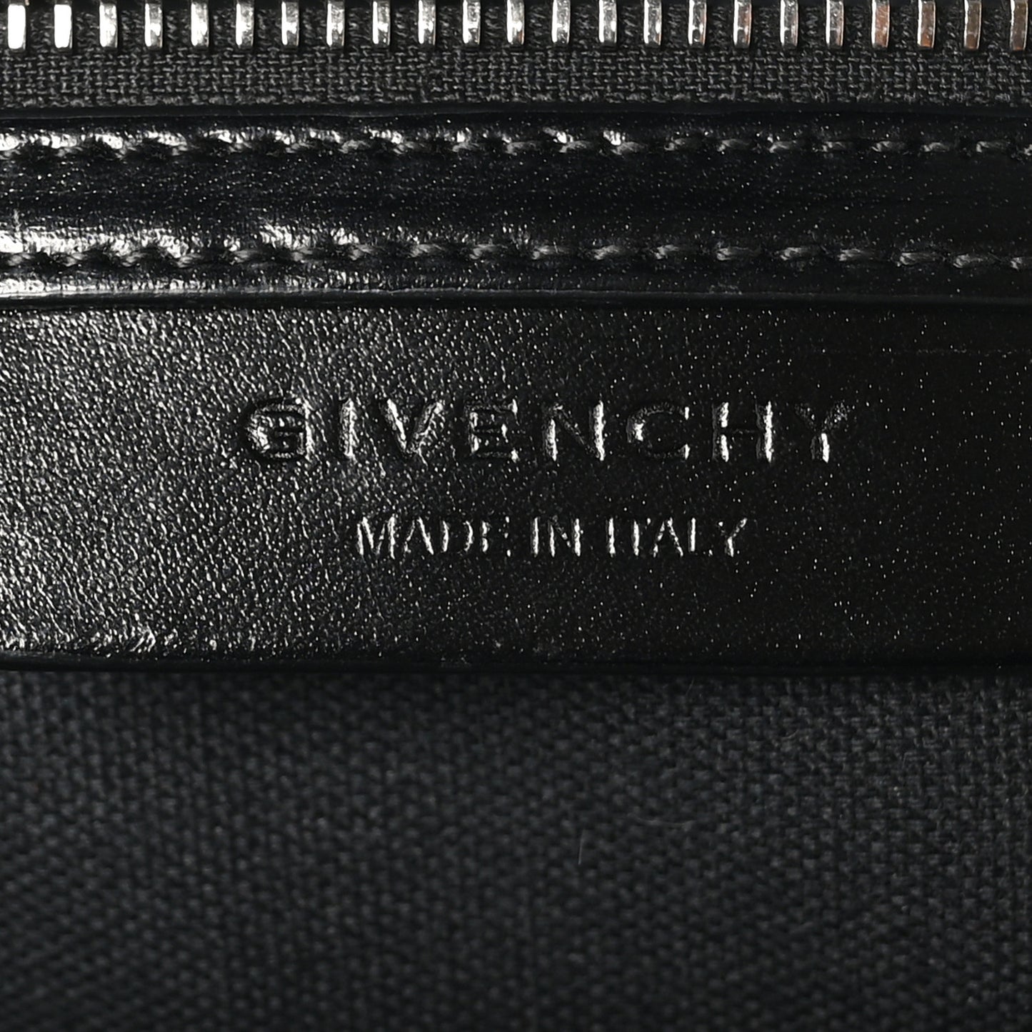 Shiny Lord Calfskin Medium Antigona Black