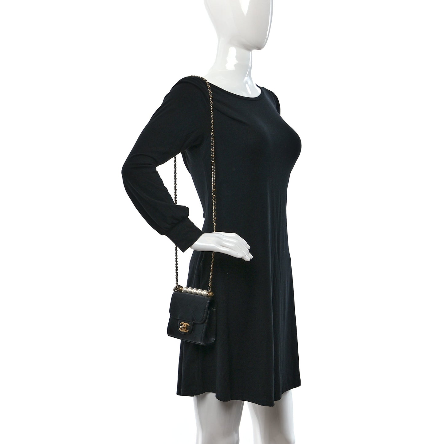 Goatskin Chic Pearls Clutch On Chain Black