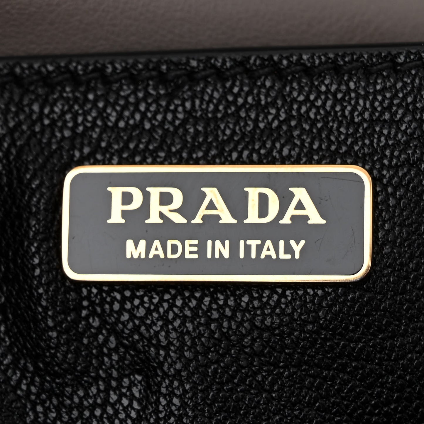 City Calfskin Saffiano Cahier Bag Mercurio Black