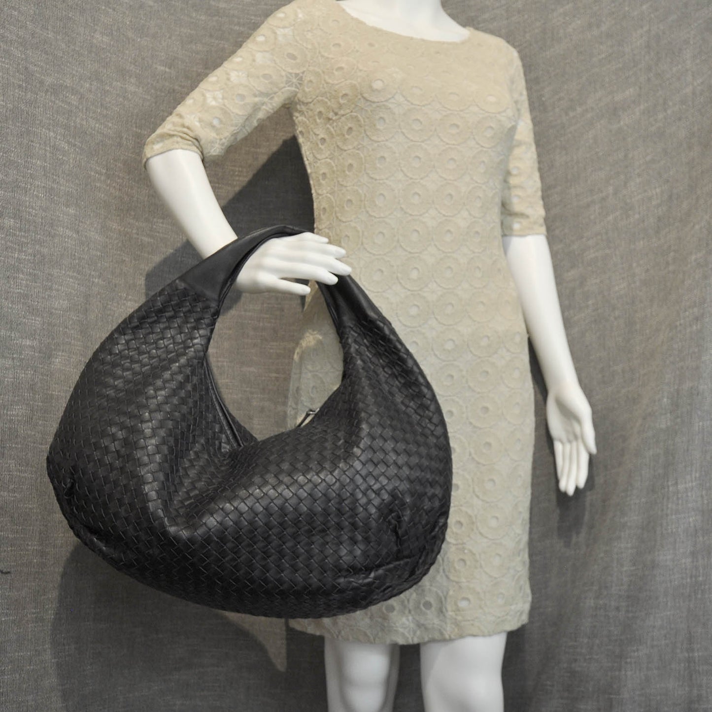 Nappa Intrecciato Belly Veneta Nero Black