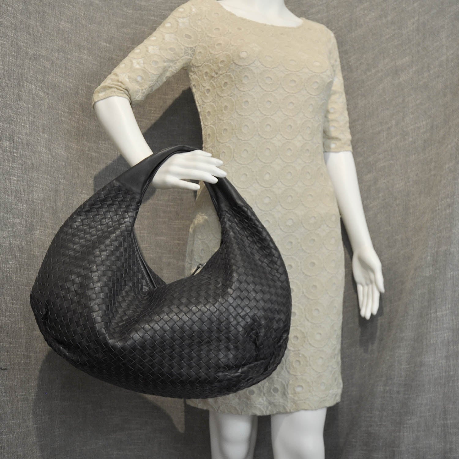 Bottega Veneta Nappa Intrecciato Belly Veneta Nero Black 2 of 9