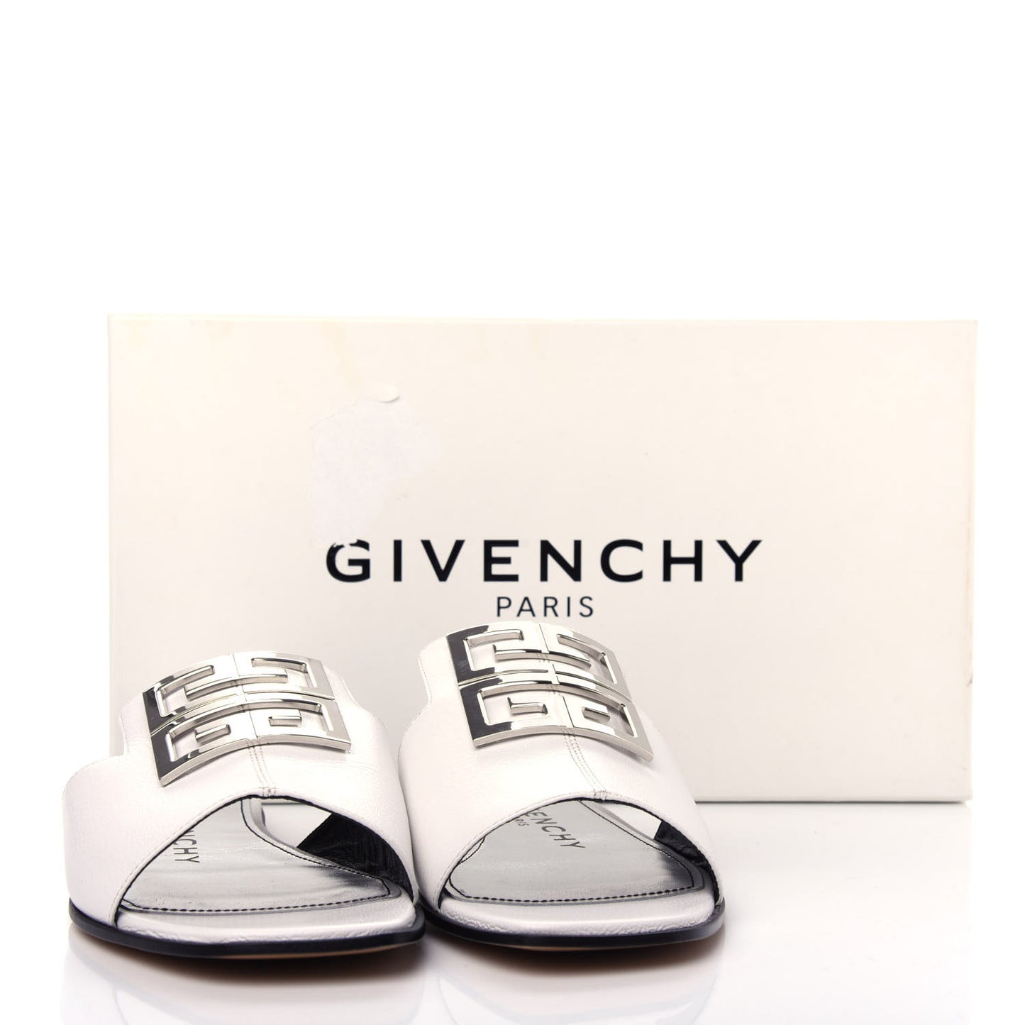 Grained Calfskin 4G Flat Sandals 38 Off White