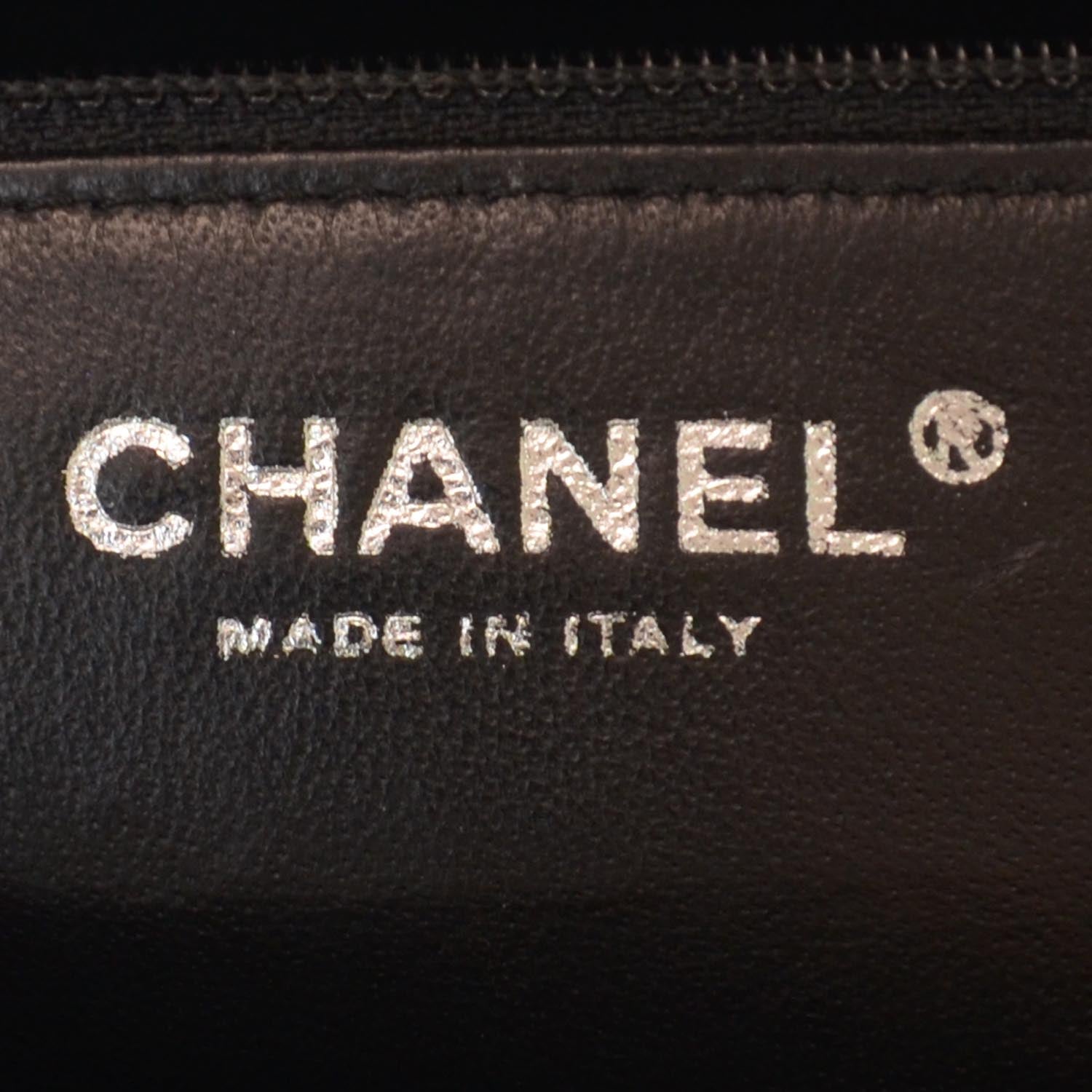 Chanel Patent Quilted Tote Black 6 of 8