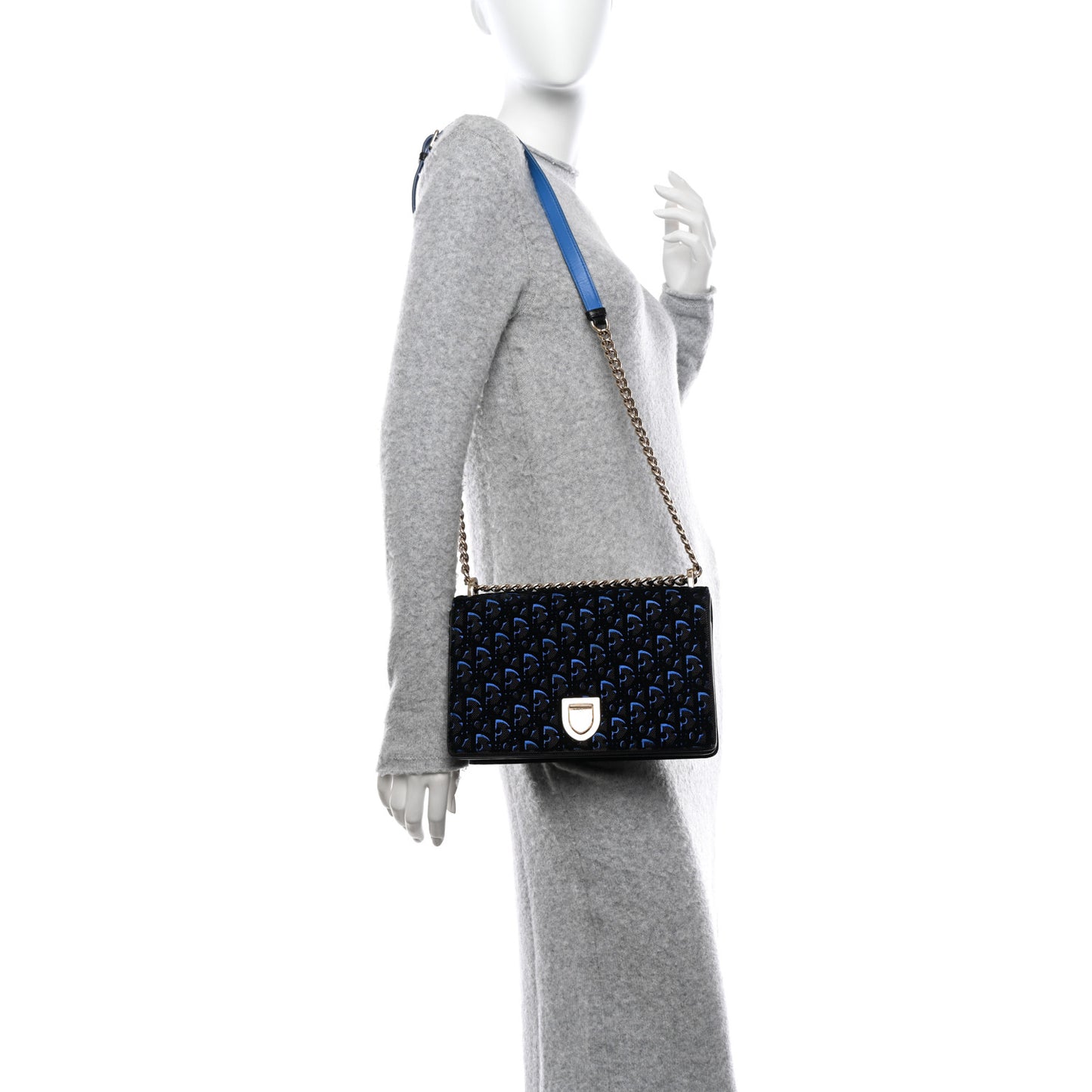 Velvet Oblique Medium Diorama Flap Bag Black Blue