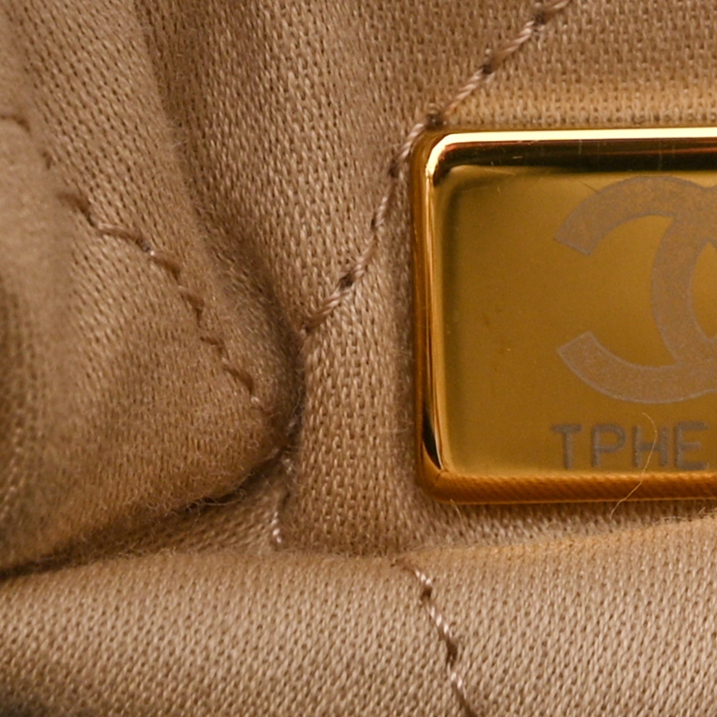 Shiny Calfskin Quilted Mini Chanel 22 White