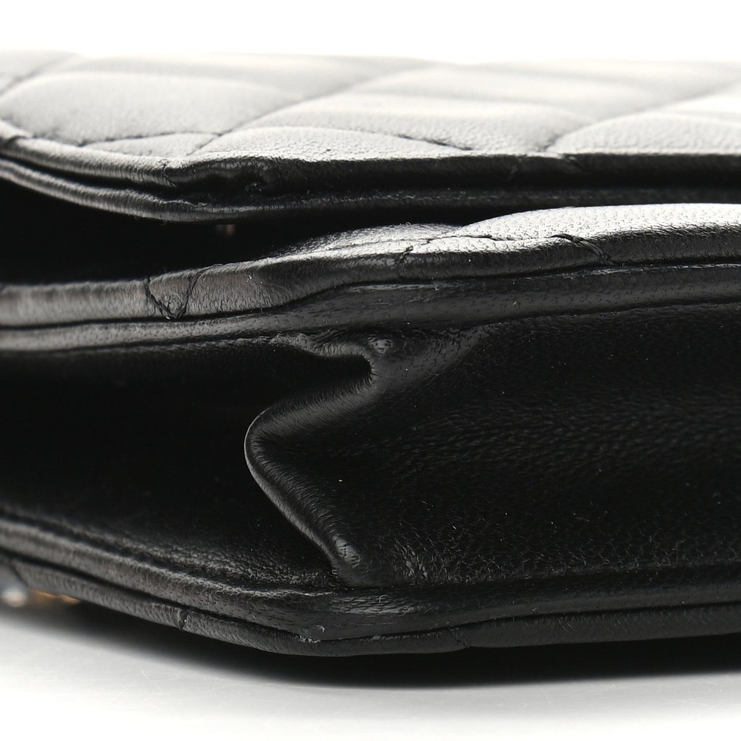 Lambskin Quilted CC Pearl Crush Wallet on Chain WOC Black