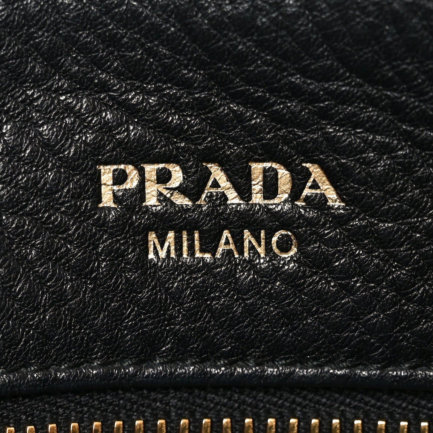 Vitello Daino Small Tote Black