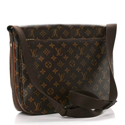 Louis Vuitton Monogram Beaubourg MM Messenger Bag 3 of 11