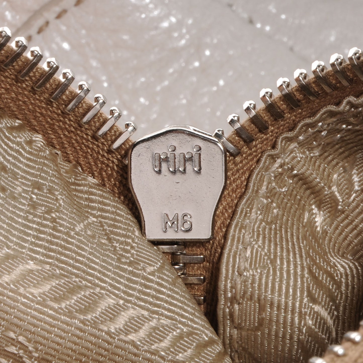 Cervo Lux Deerskin Chain Shoulder Bag Talco