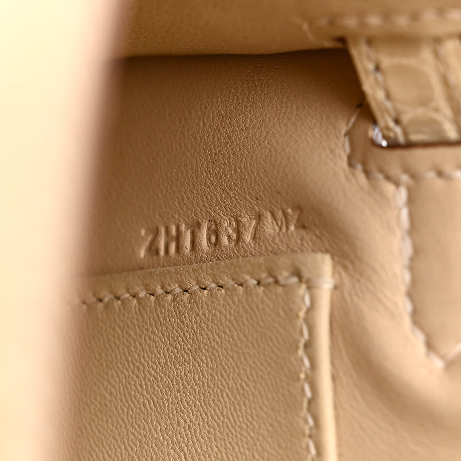 Hermes Matte Alligator Mini Kelly Sellier 20 Vanille 7 of 11