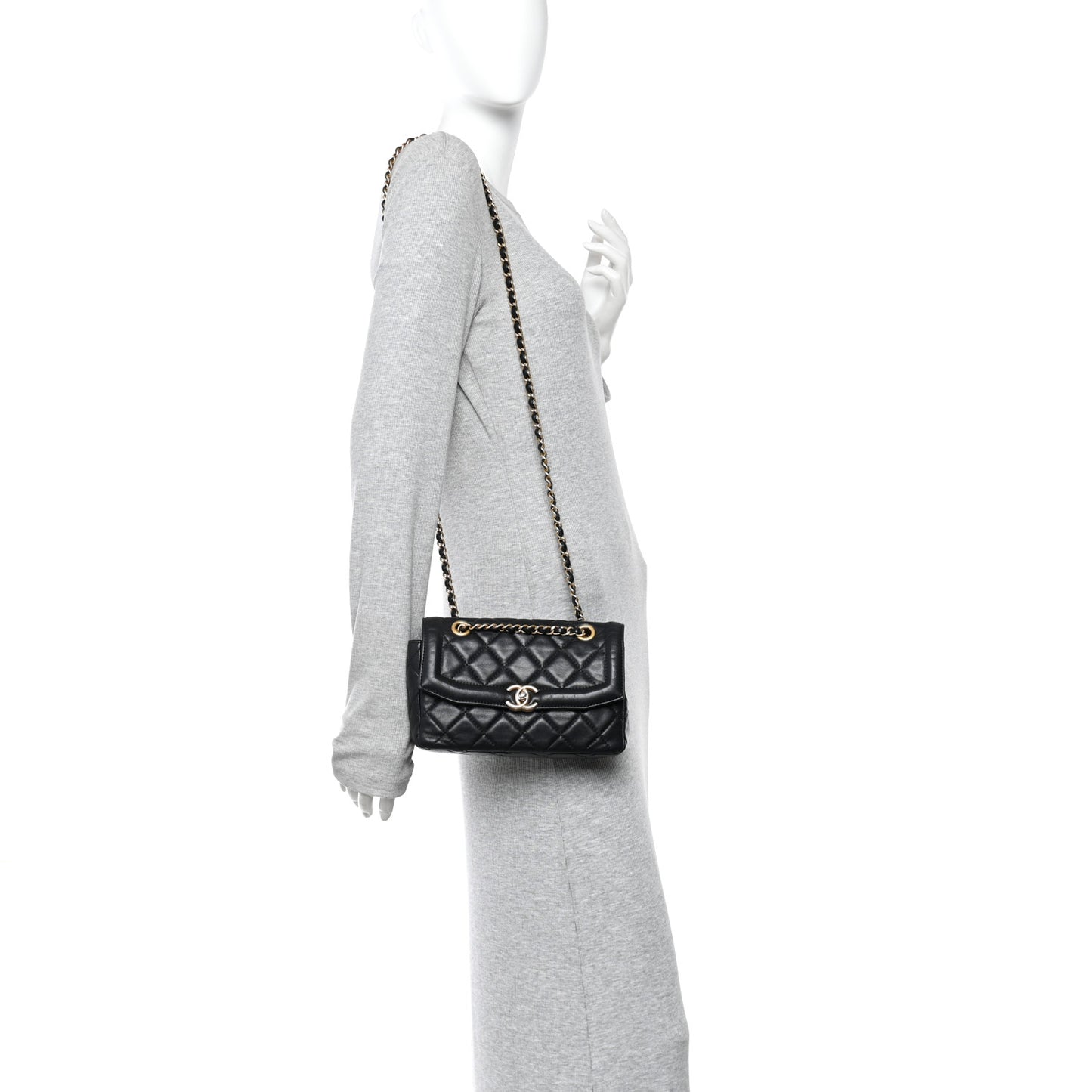 Shiny Lambskin Quilted Small Single Flap Black