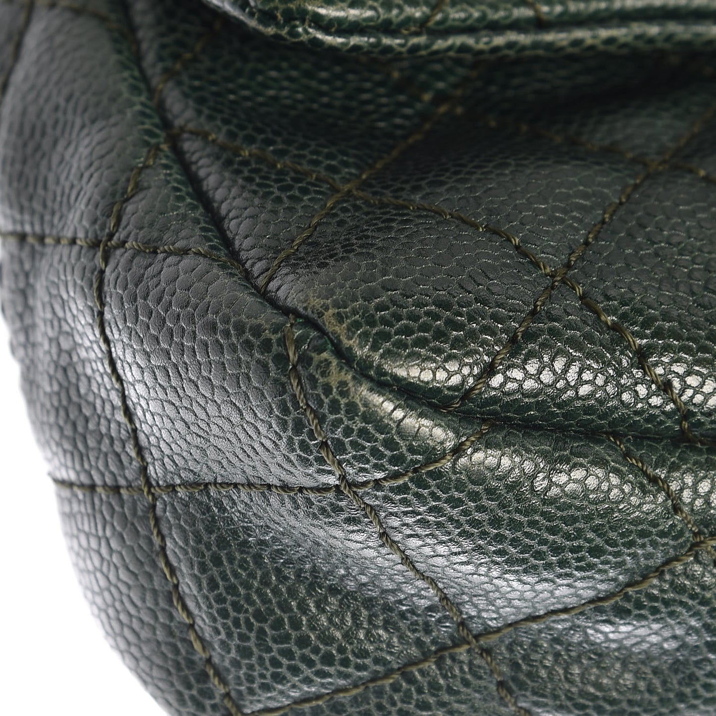 Iridescent Caviar Quilted Medium Chic Flap Green