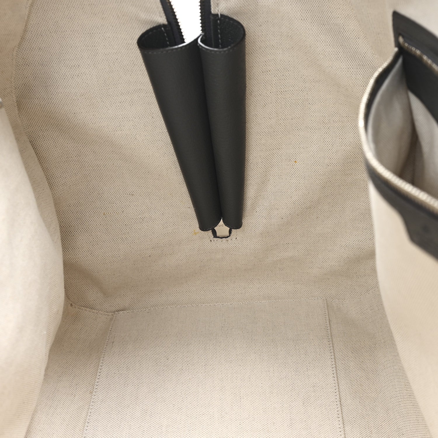 Gucci GG Supreme Monogram Textured Dollar Calfskin Large Savoy Duffle Bag Grey Black Graphite Grey 9 of 9