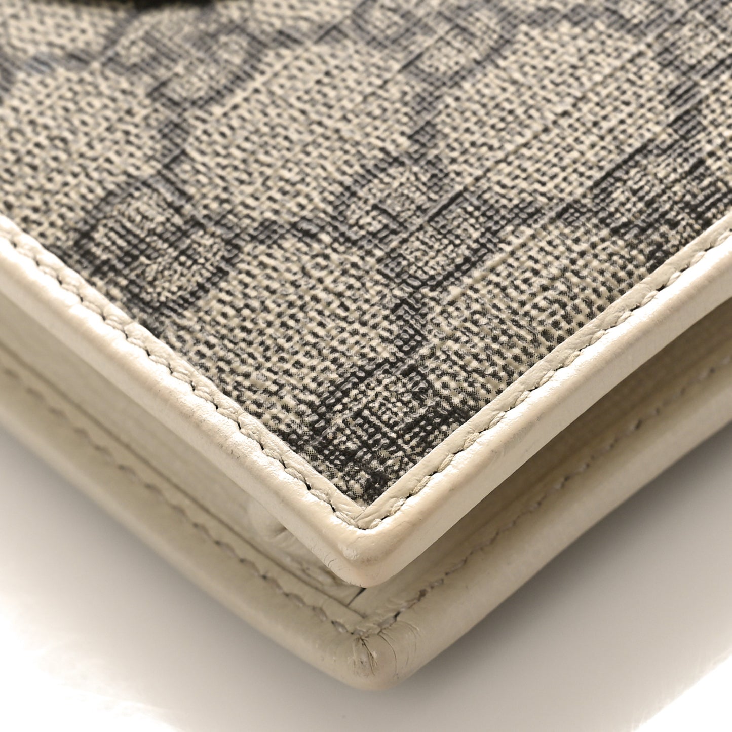 GG Supreme Monogram Azalea Calfskin Horsebit 1955 Wallet On Chain Beige Ebony Mystic White