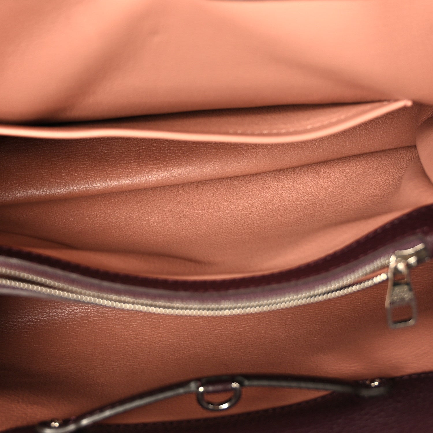 Louis Vuitton Taurillon Capucines MM  Quetsche 5 of 9
