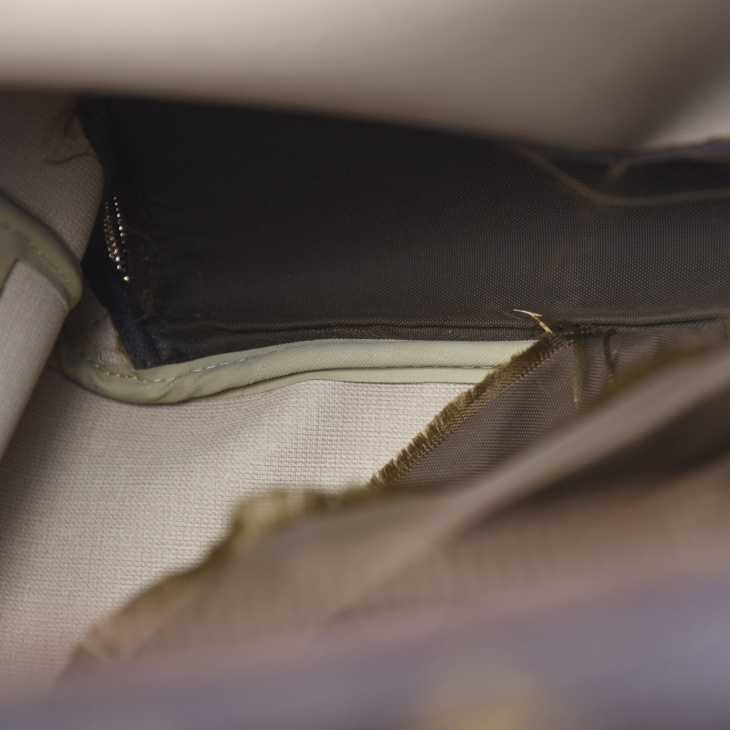 Louis Vuitton Monogram Evasion Sports Bag 16 of 28
