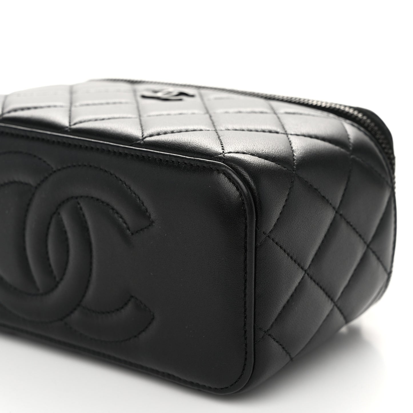 Lambskin Quilted Small Top Handle Vanity Case With Chain So Black