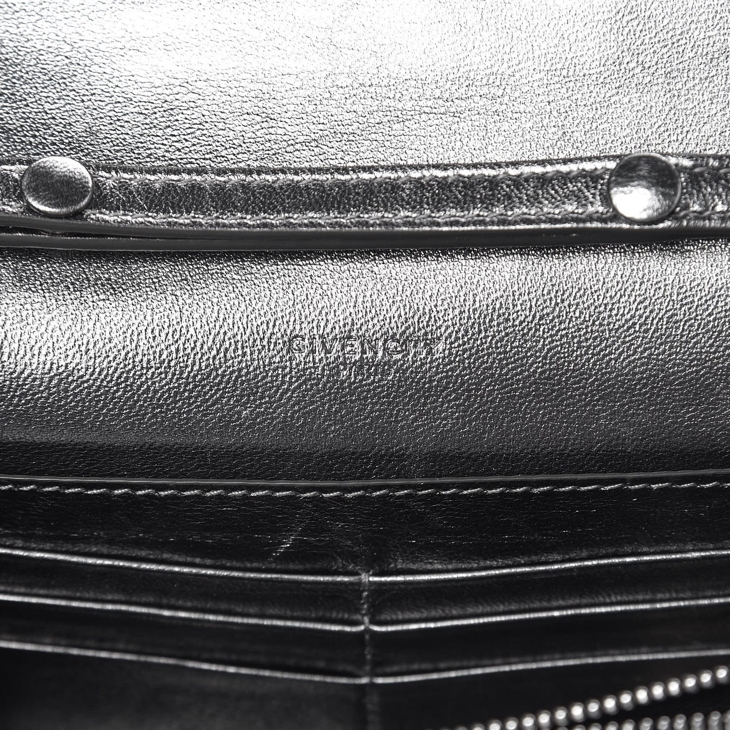 Lambskin Emblem Chain Wallet Black