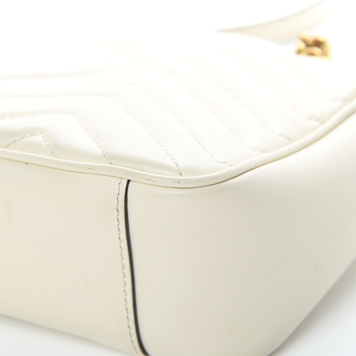 Calfskin Matelasse Small GG Marmont Shoulder Bag White