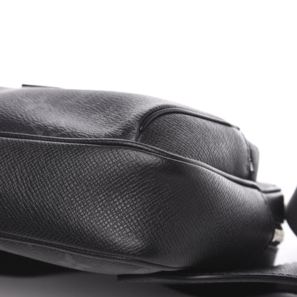 Louis Vuitton Taiga Monogram Outdoor Bumbag Black 9 of 10