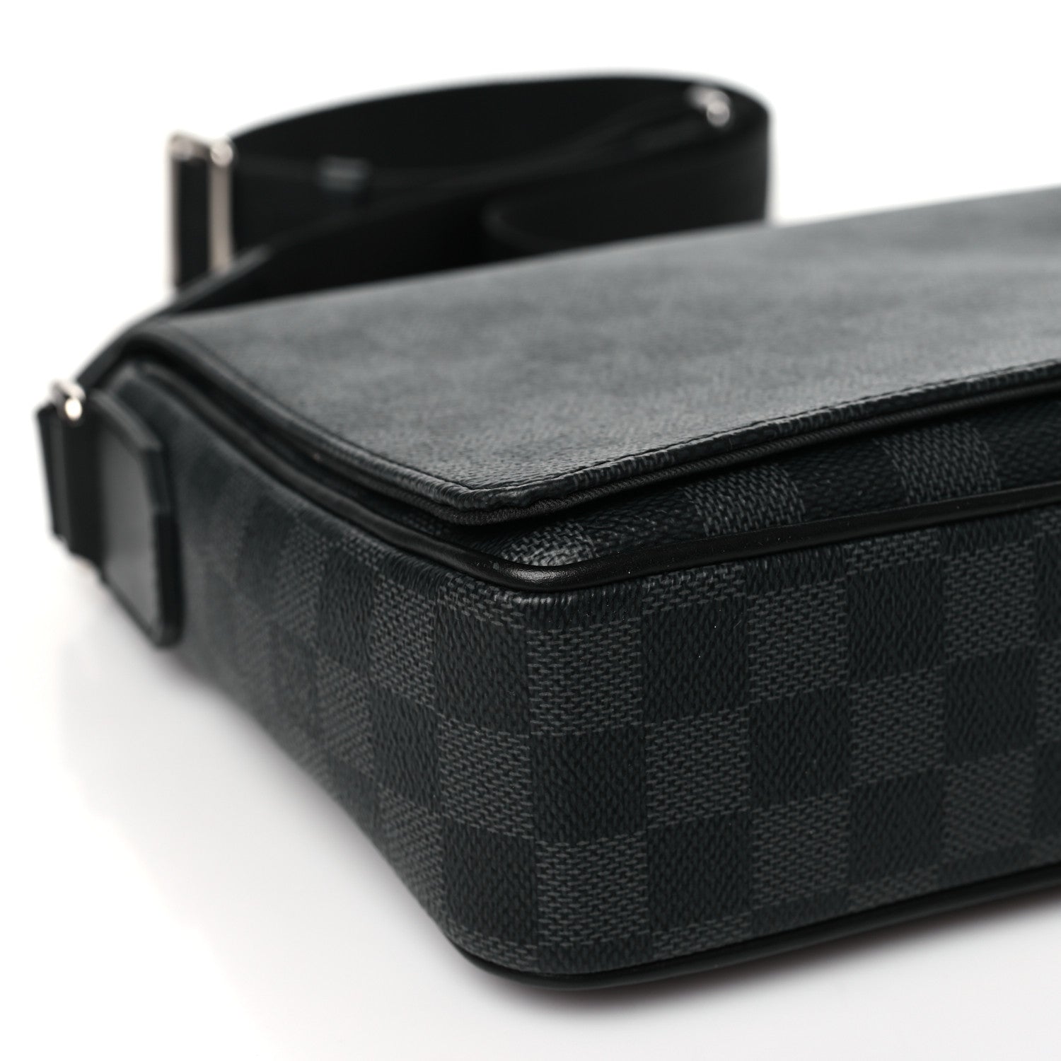 Louis Vuitton Damier Graphite District PM NM 8 of 10