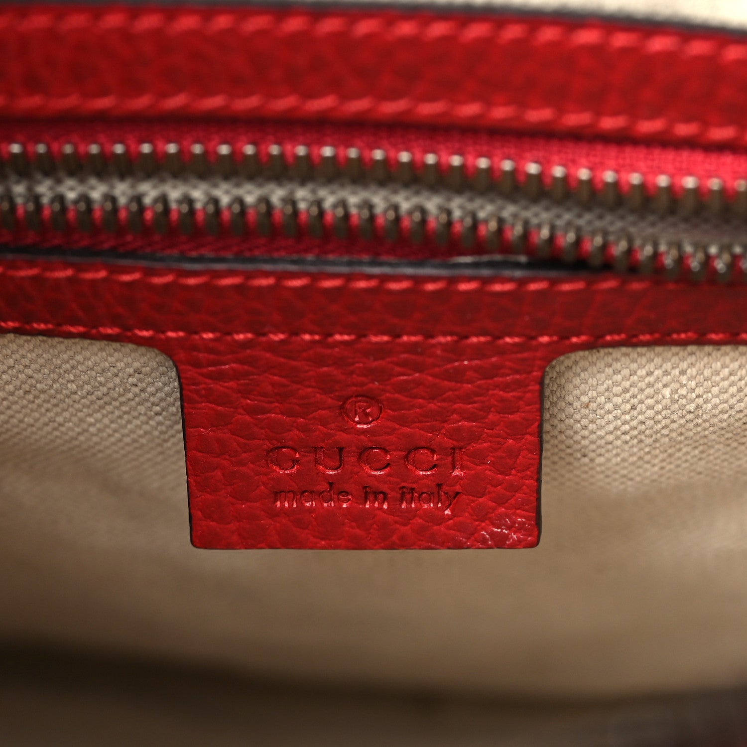 Gucci Grained Calfskin Logo Messenger Bag Hibiscus Red 6 of 9