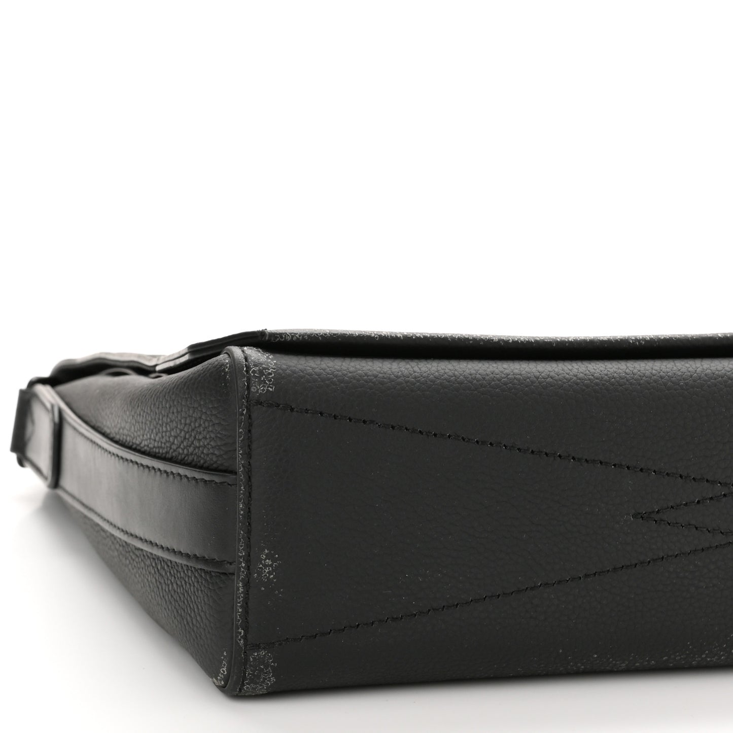 Calfskin Aerogram Messenger Black