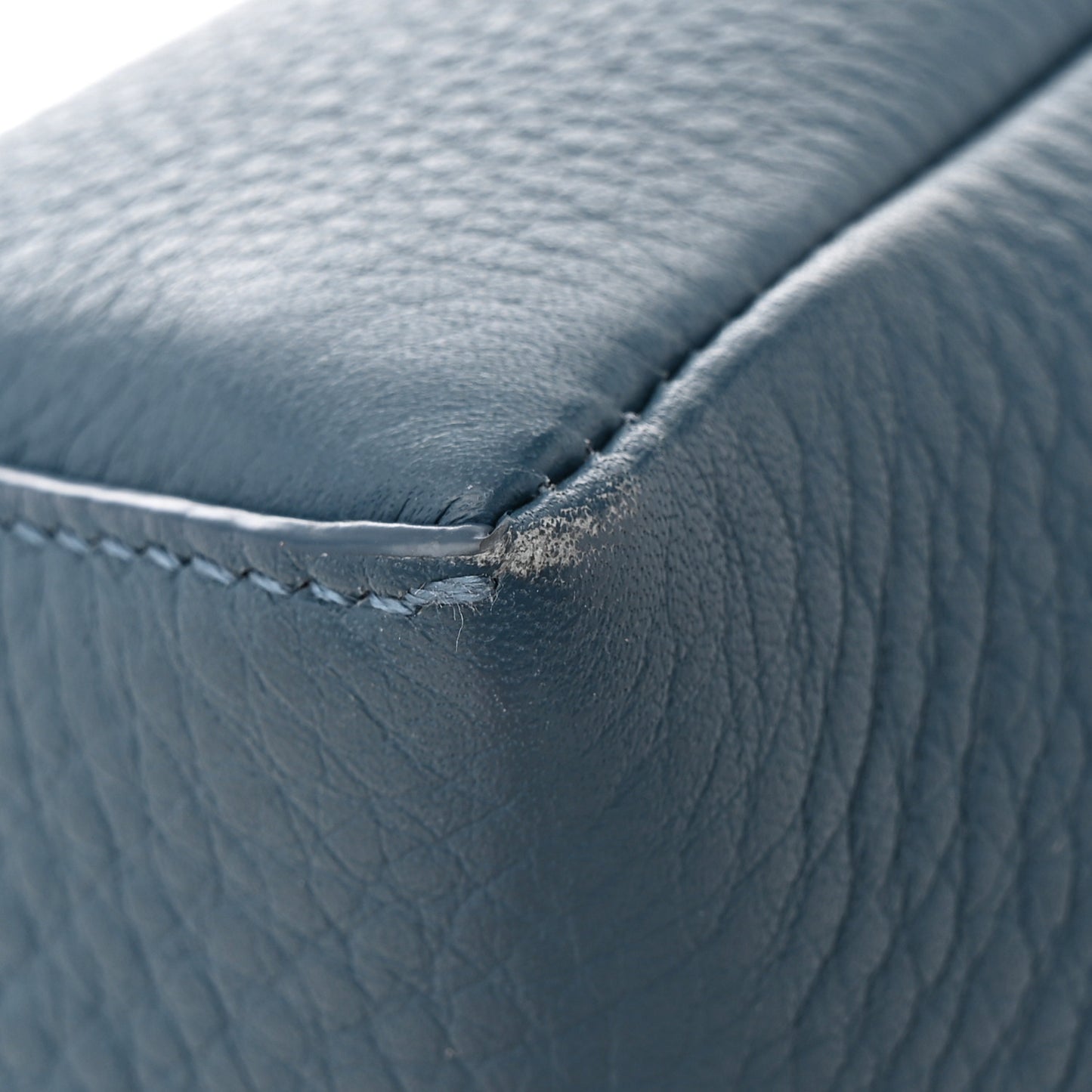 Grained Calfskin L19 Extra Pocket Pouch Cloud Sky