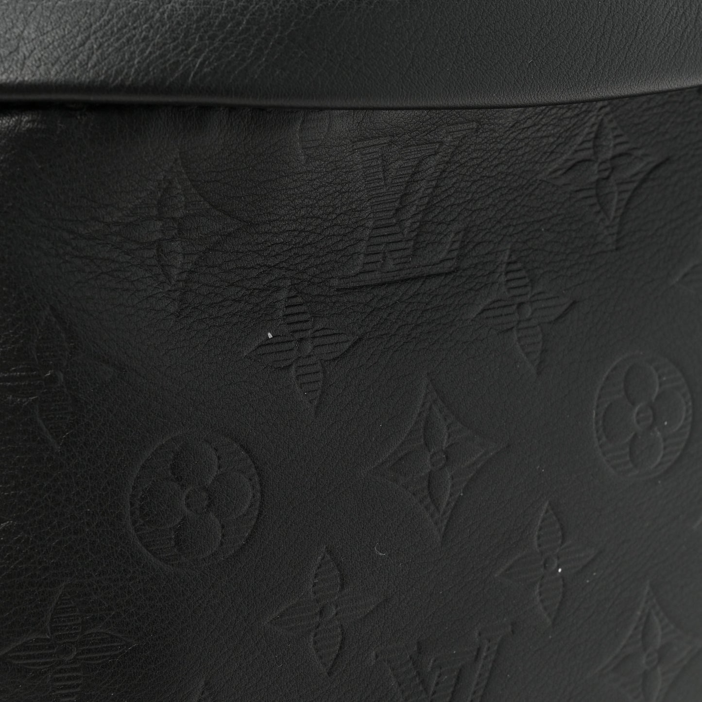 Calfskin Monogram Shadow Discovery Bumbag Black