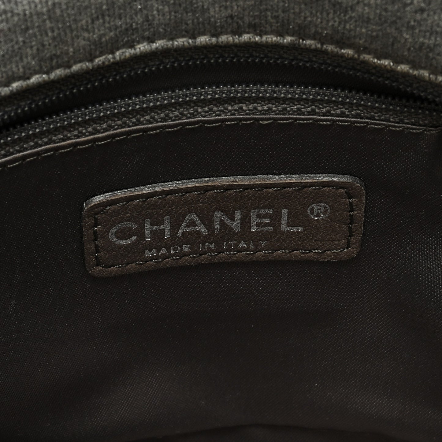 Metallic Jersey Quilted Medium Single Flap Grey