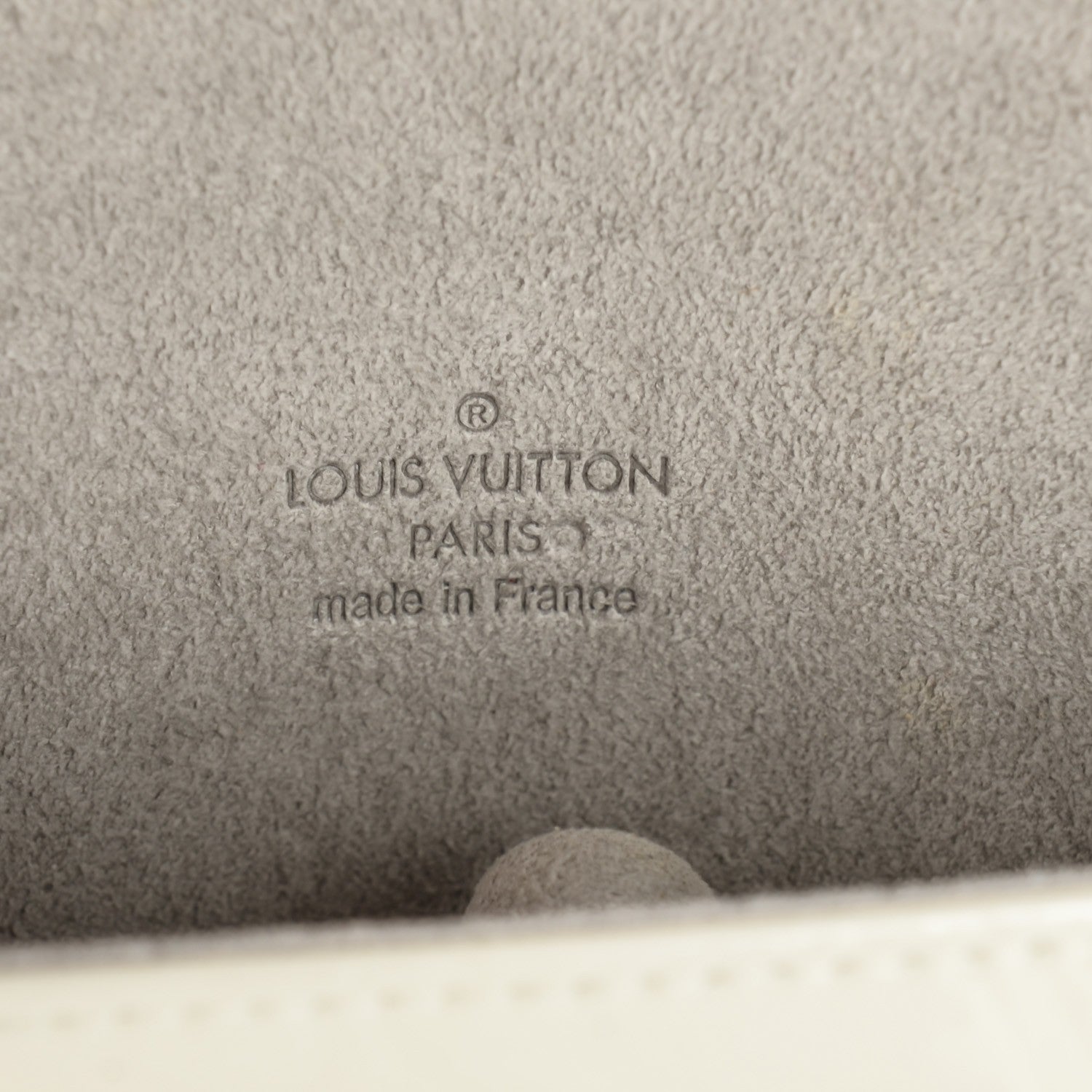 Louis Vuitton Vernis Pochette Lagoon Sunglasses Holder Perle 6 of 8