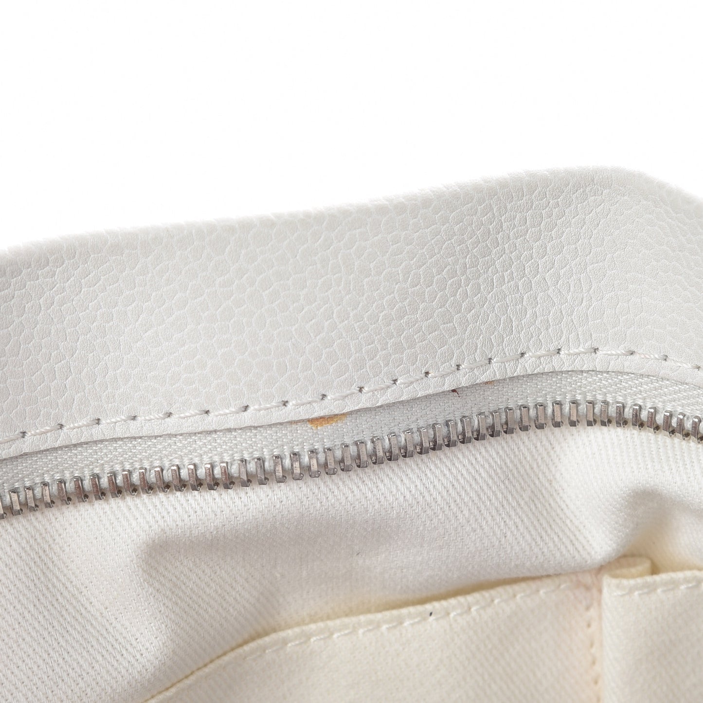 Caviar Large CC Tuck Tote Ivory