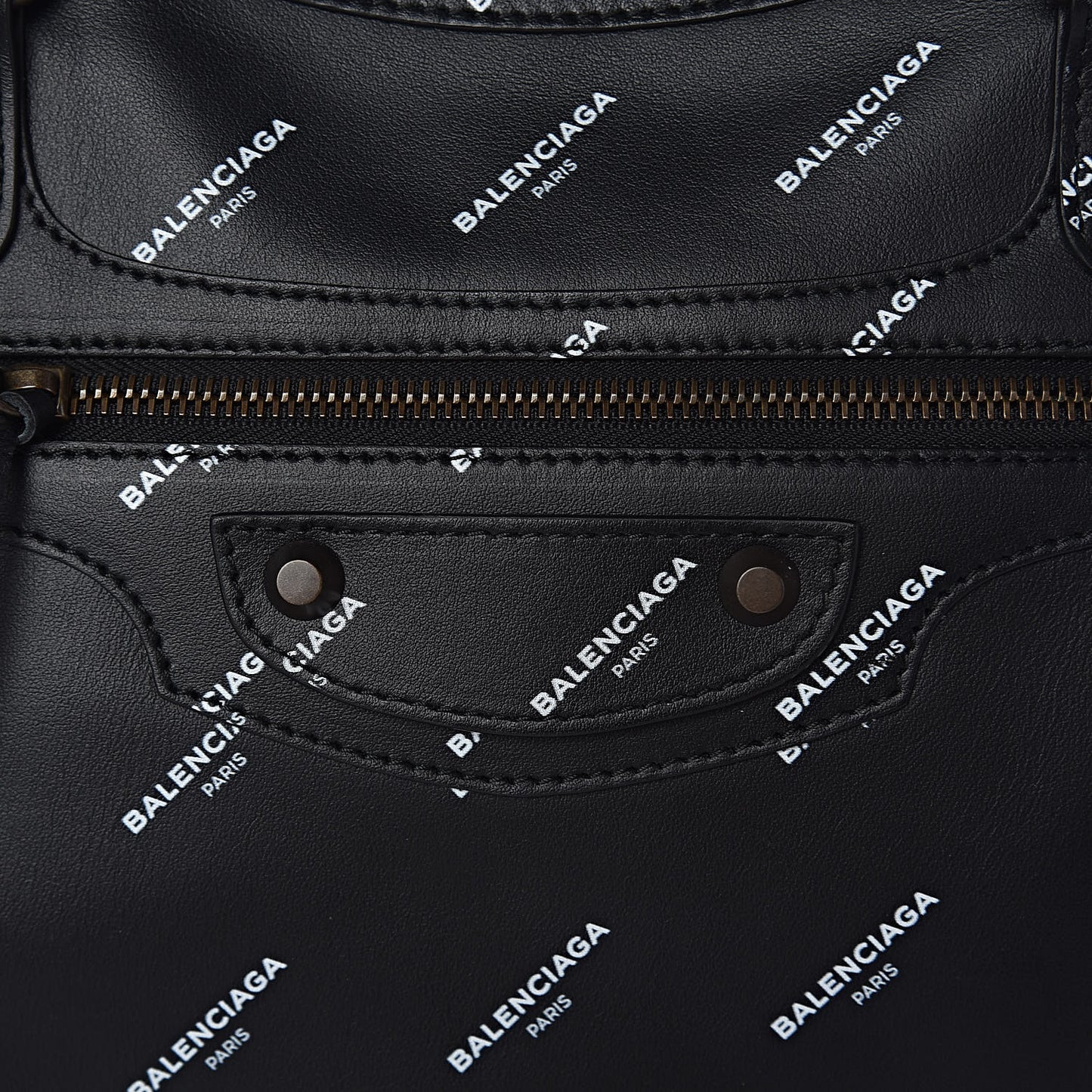 Veau Allover Logo Classic Hardware City Black White