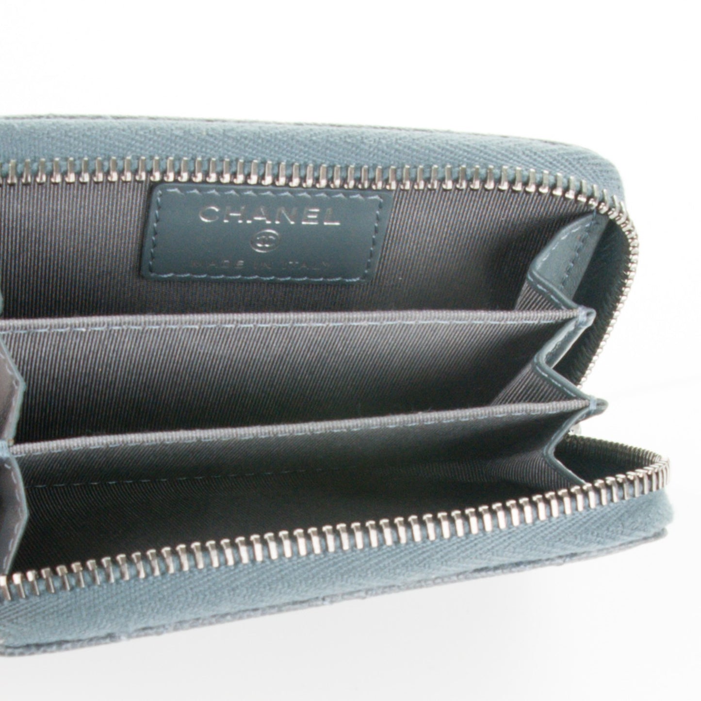 Caviar Quilted Zip Coin Purse Grey
