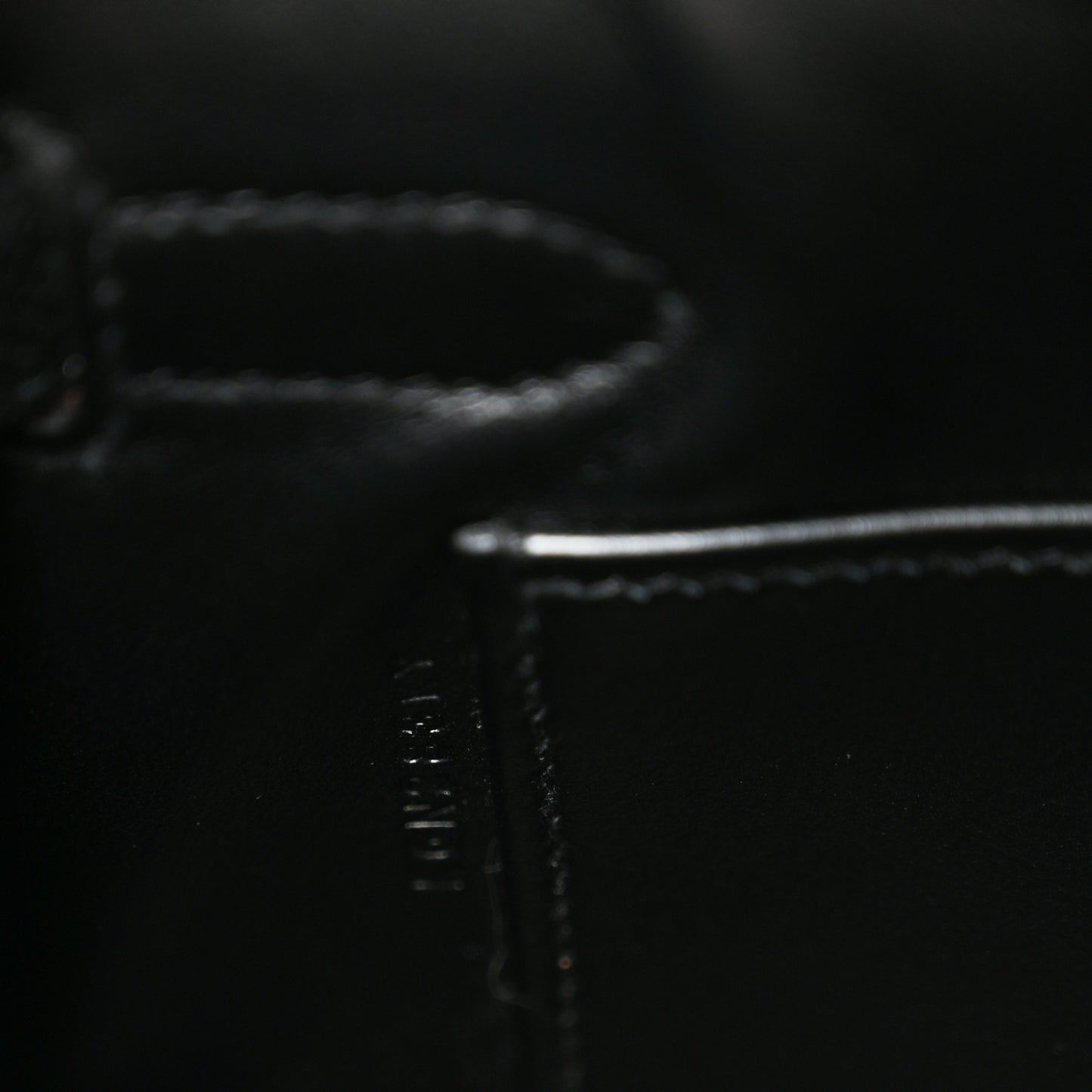 Epsom Kelly Elan Black