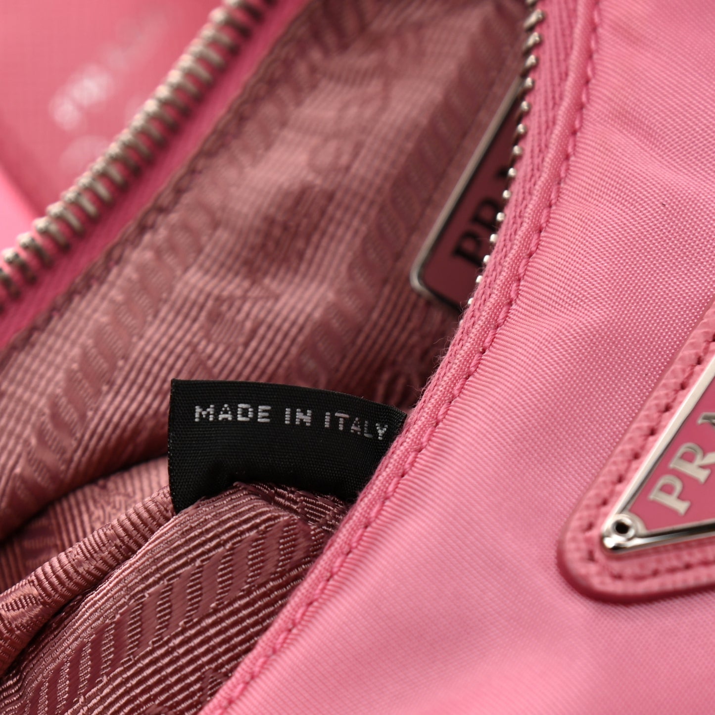 Nylon Re-Edition 2005 Shoulder Bag Begonia