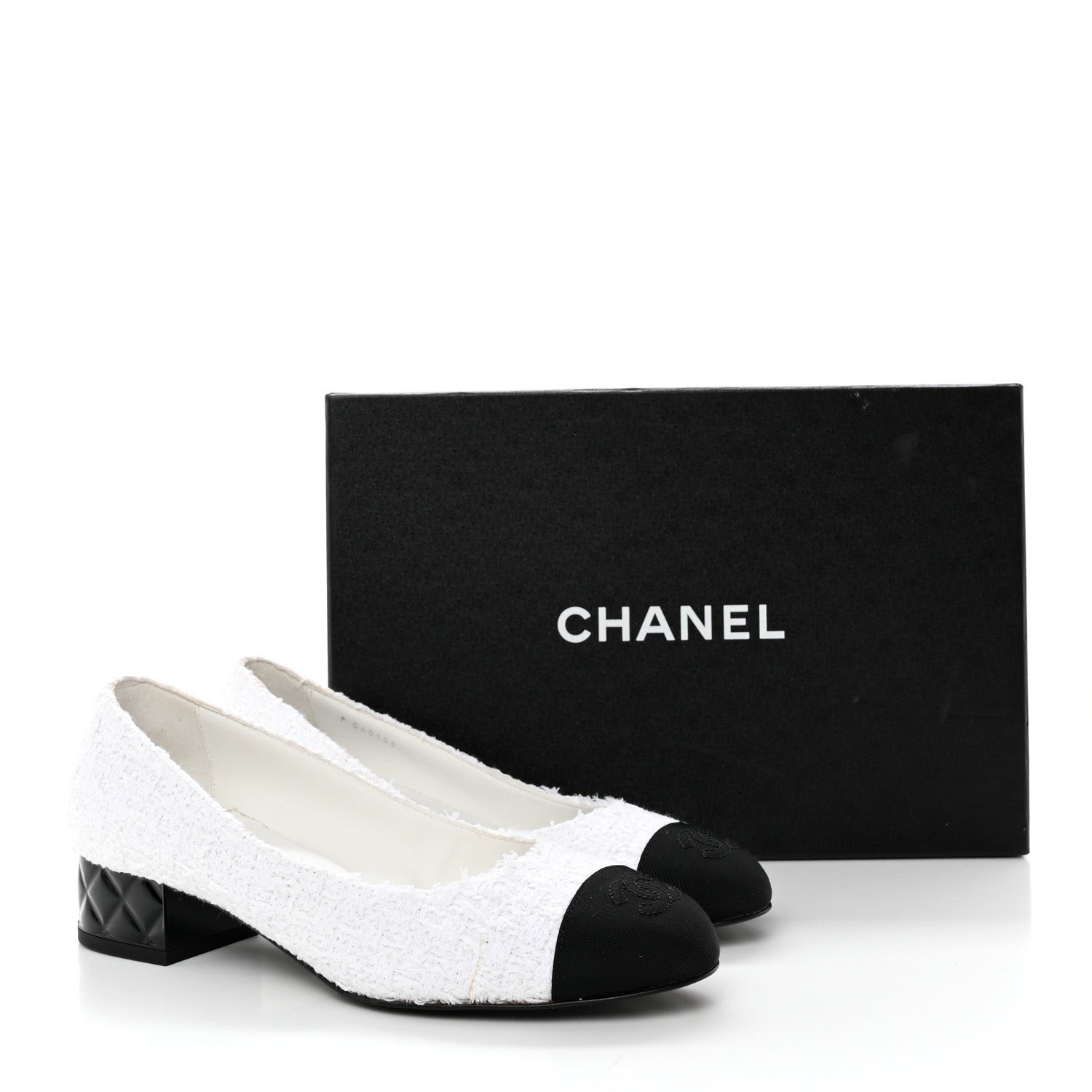 Chanel Tweed Grosgrain Cap Toe CC Pumps 37 White Black 12 of 12