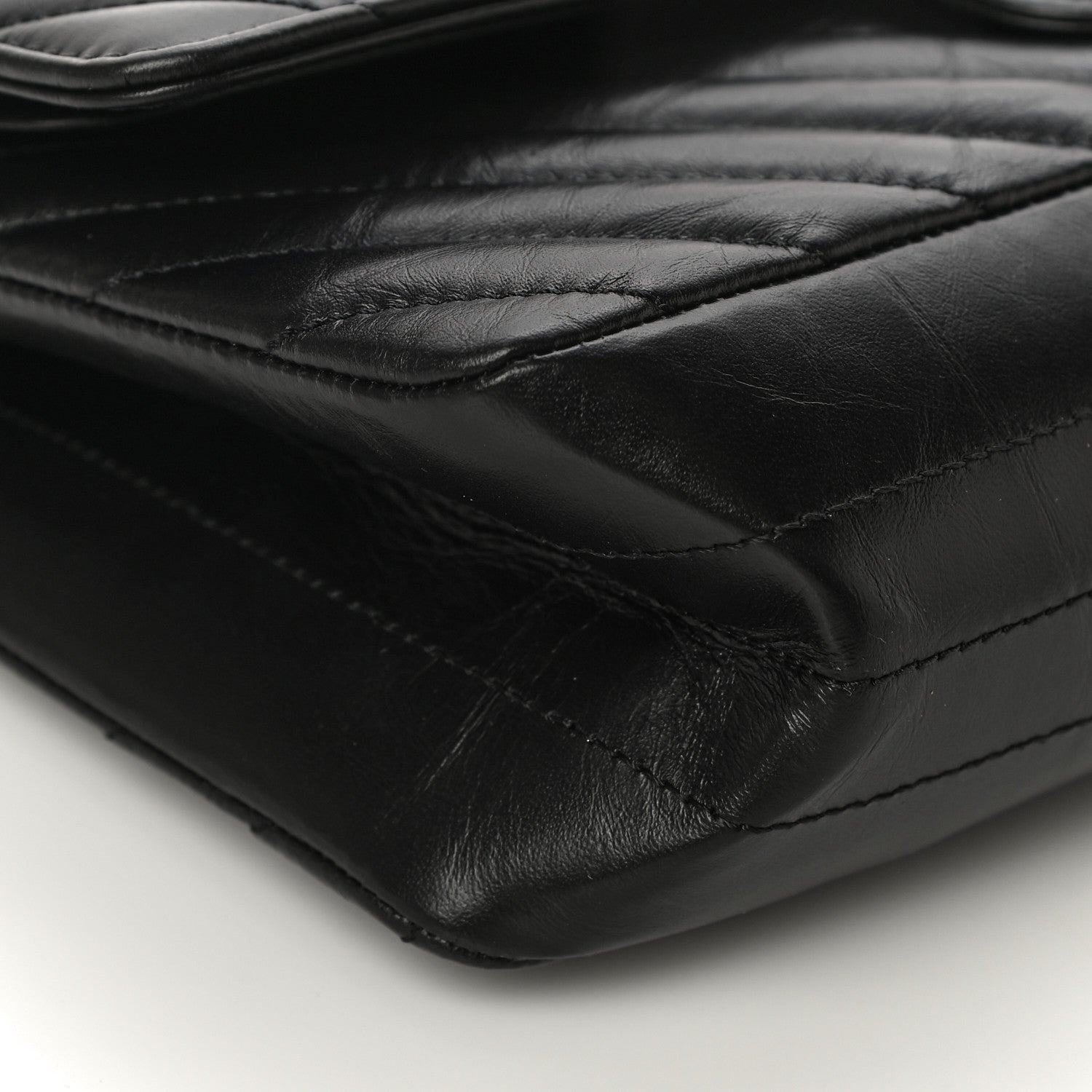 Chanel Aged Calfskin Chevron Quilted 2.55 Reissue 225 Flap So Black 5 of 13