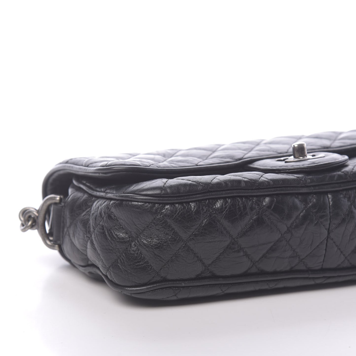 Crumpled Calfskin Quilted Small Casual Rock Flap Black