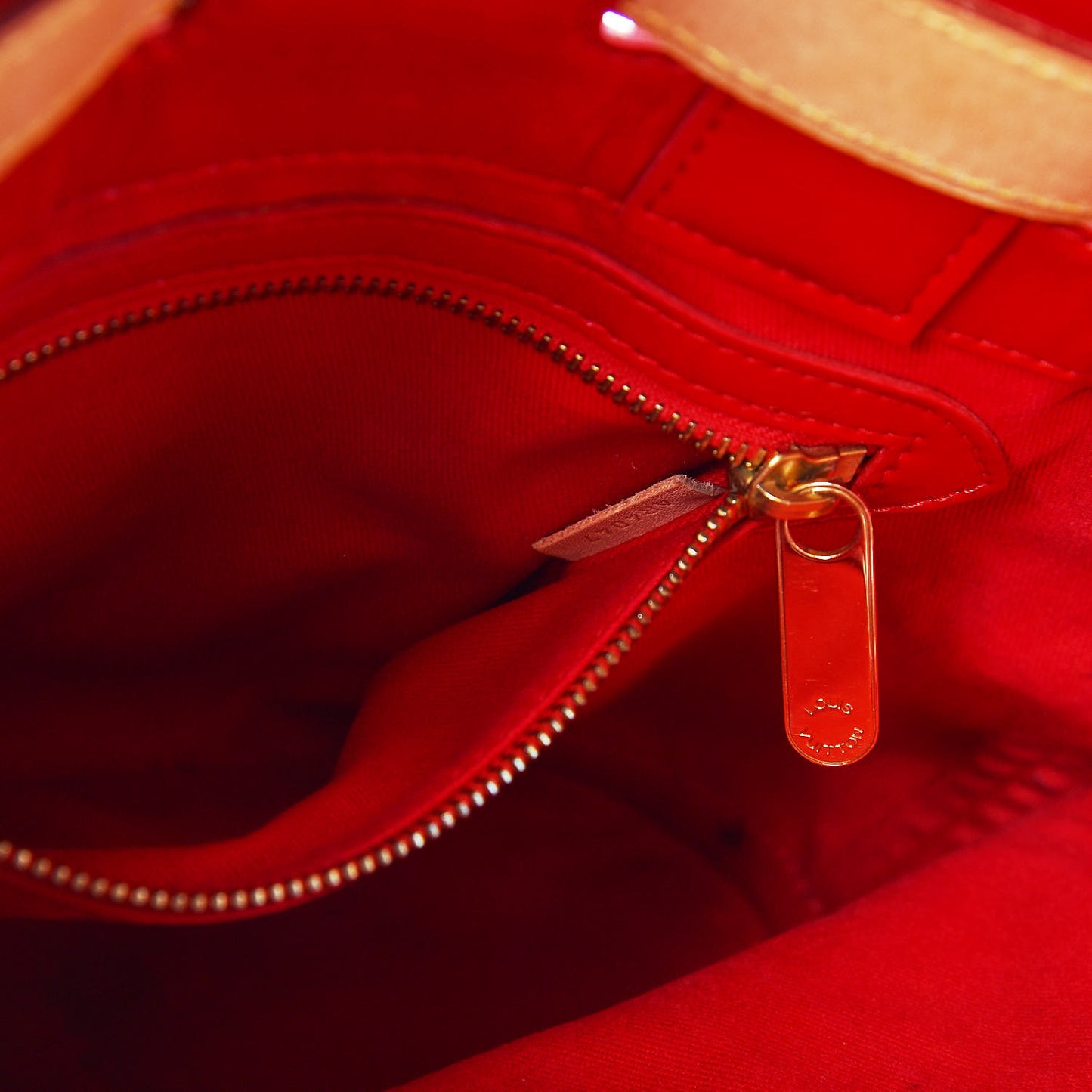 Monogram Neo Bucket Rubis