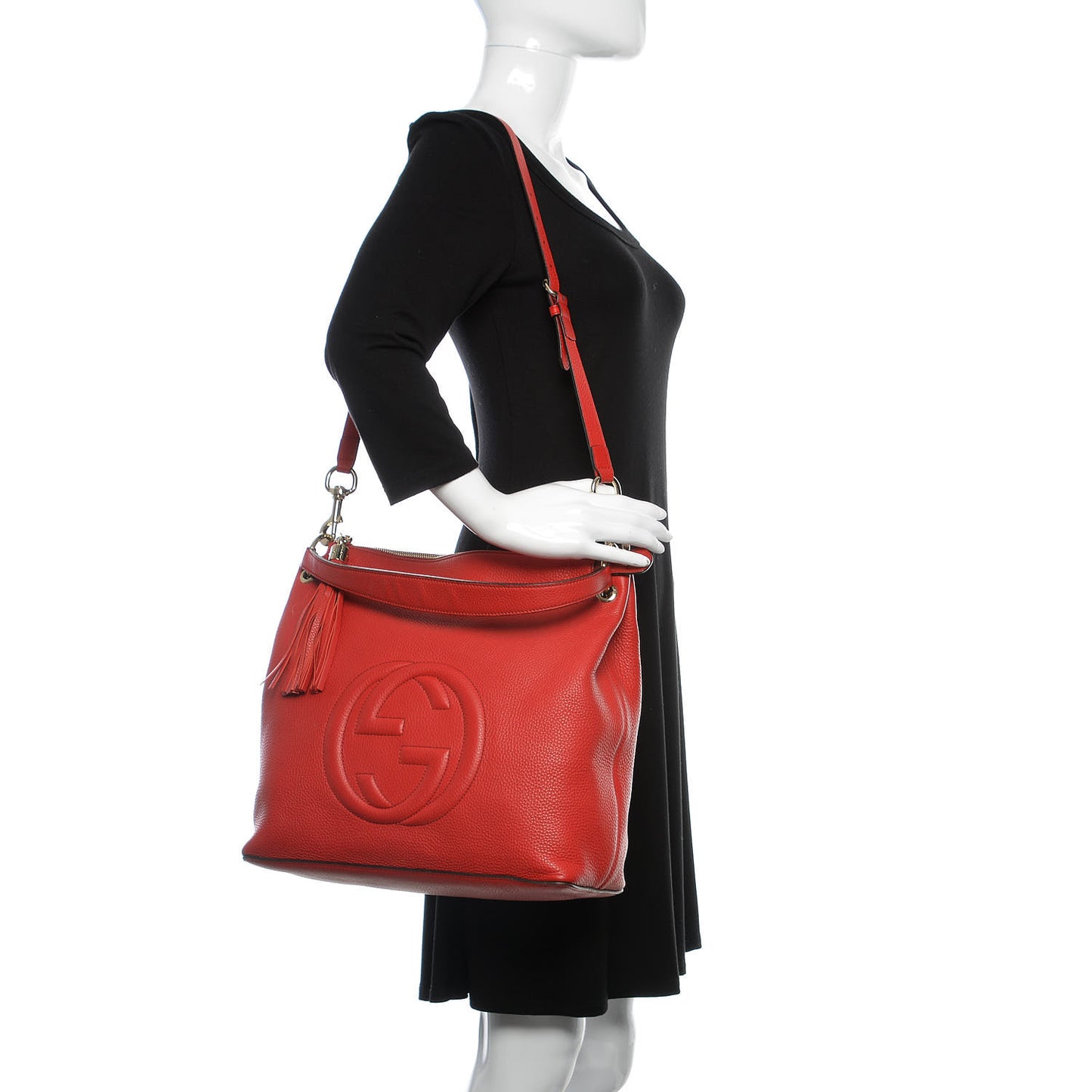 Pebbled Calfskin Large Soho Hobo Tabasco Red