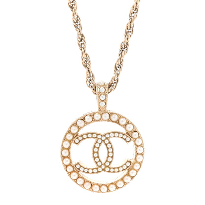 Chanel Pearl CC Round Pendant Necklace Gold 4 of 7