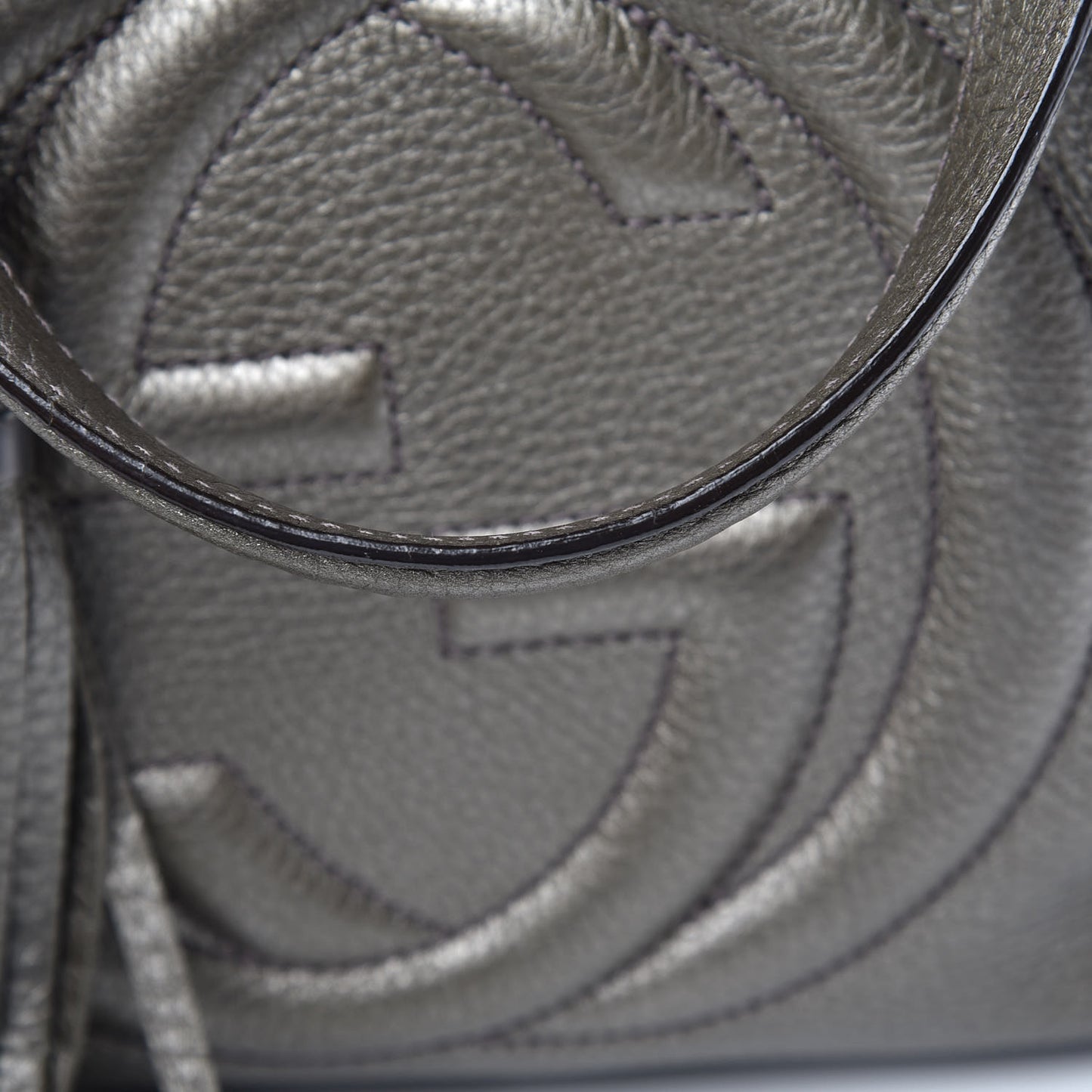 Metallic Pebbled Calfskin Medium Soho Shoulder Bag Sasso