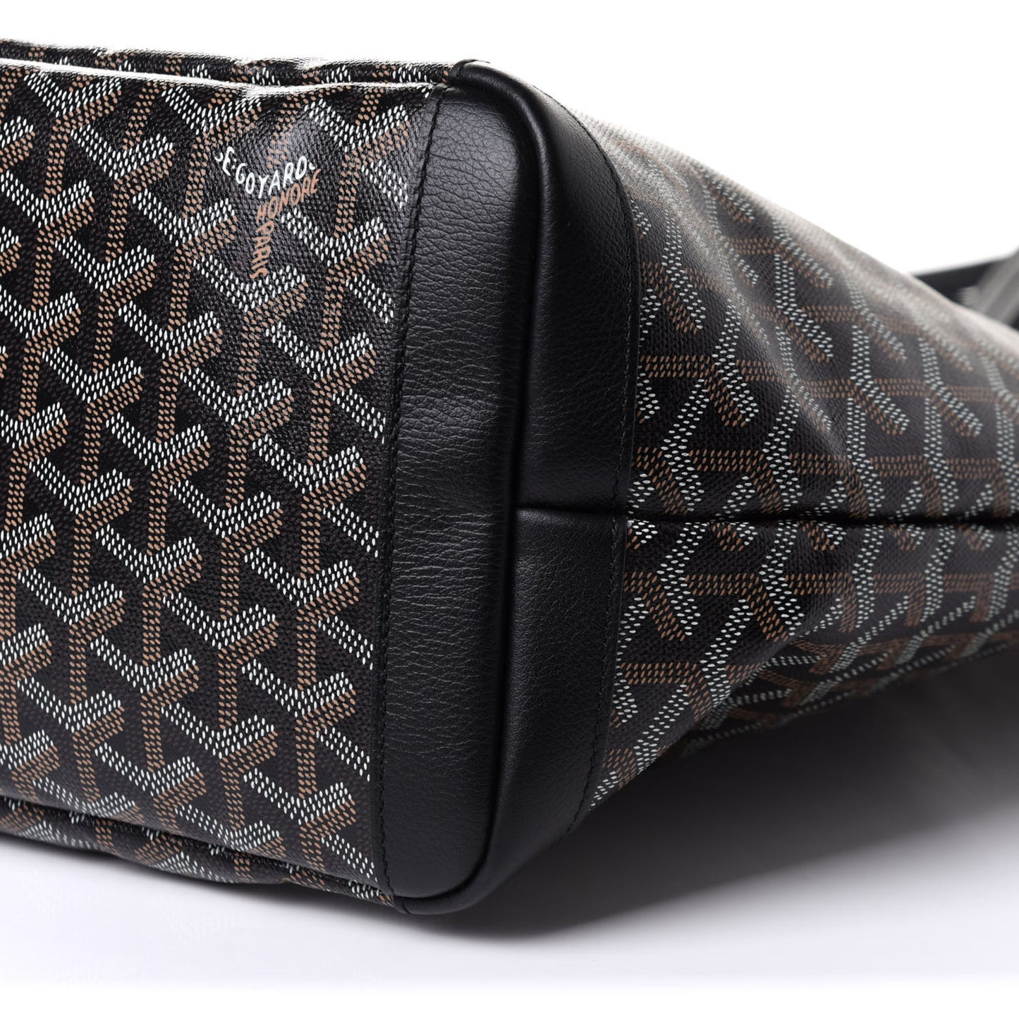 Goyardine Artois MM Black