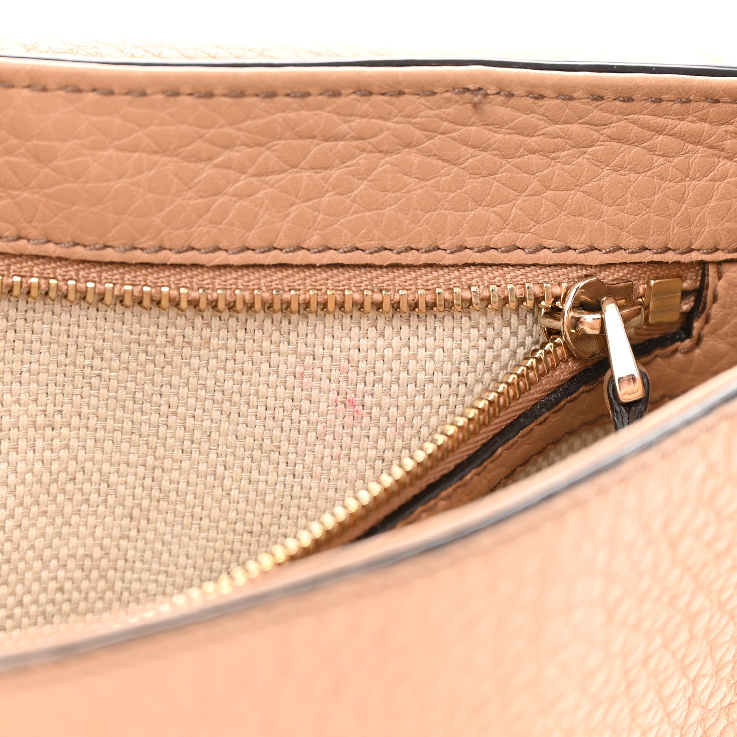 Gucci Pebbled Calfskin Medium Soho Flap Crossbody Camelia 11 of 21