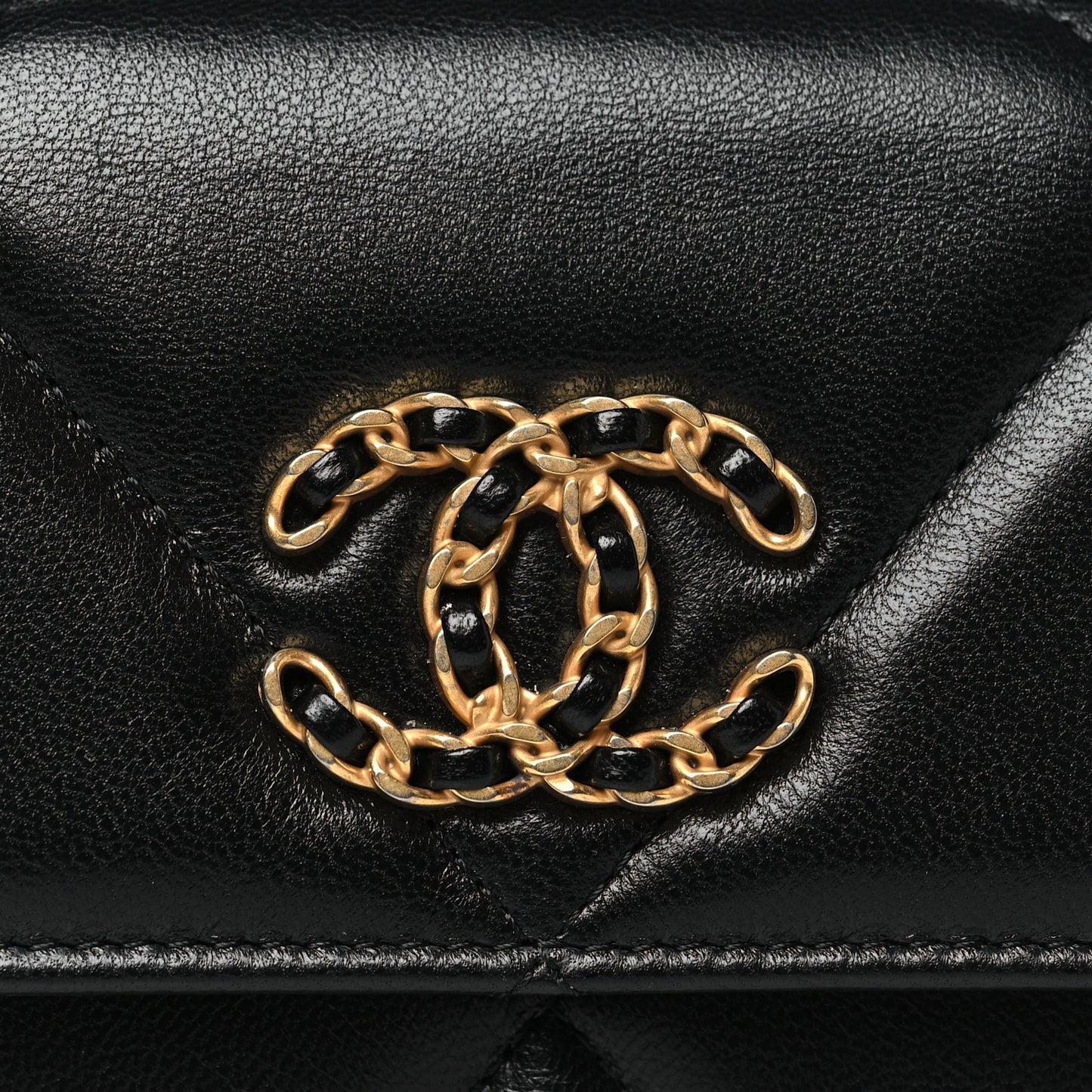 Lambskin Quilted Chanel 19 Flap Wallet Black