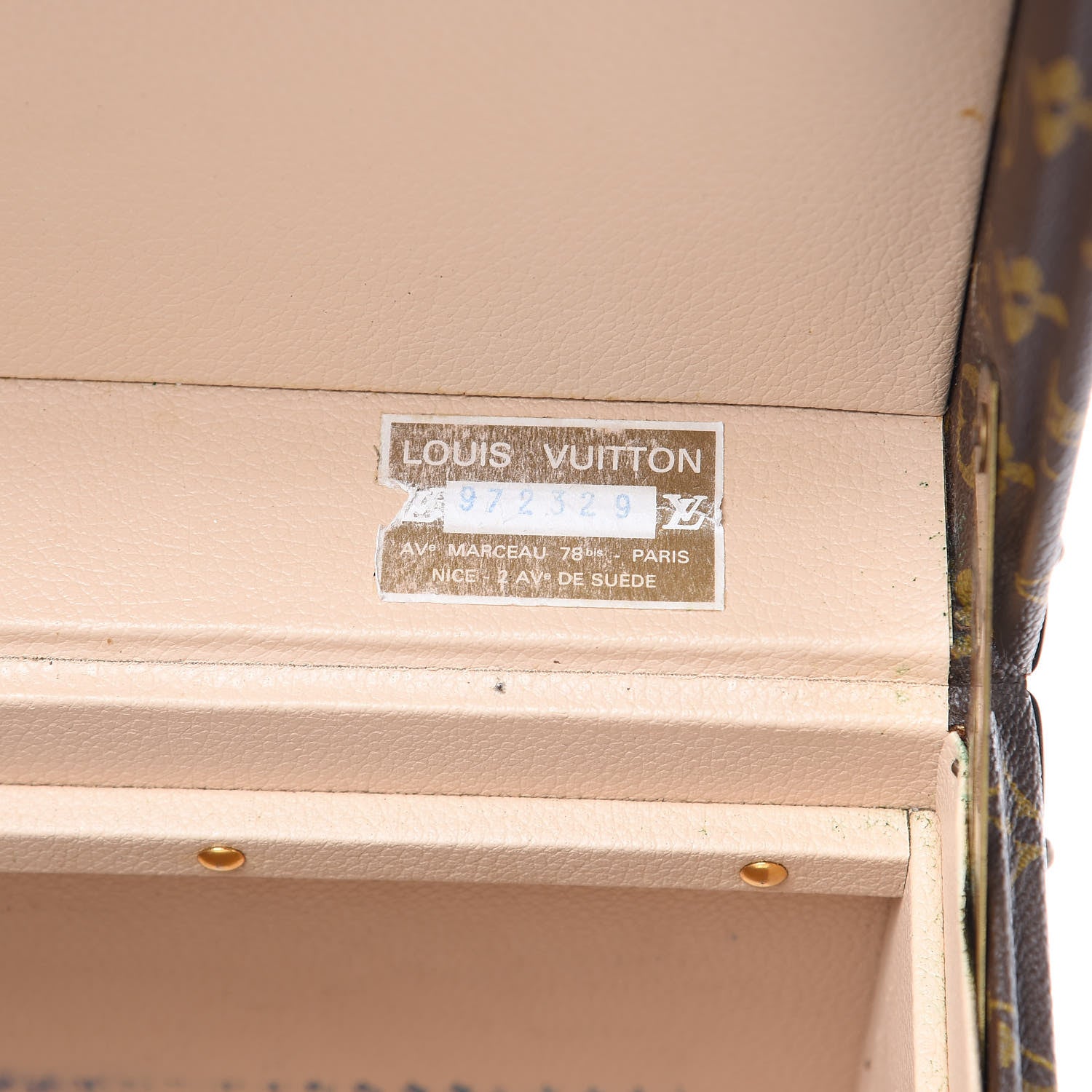 Louis Vuitton Monogram Boite Pharmacie Toiletry Case 7 of 20