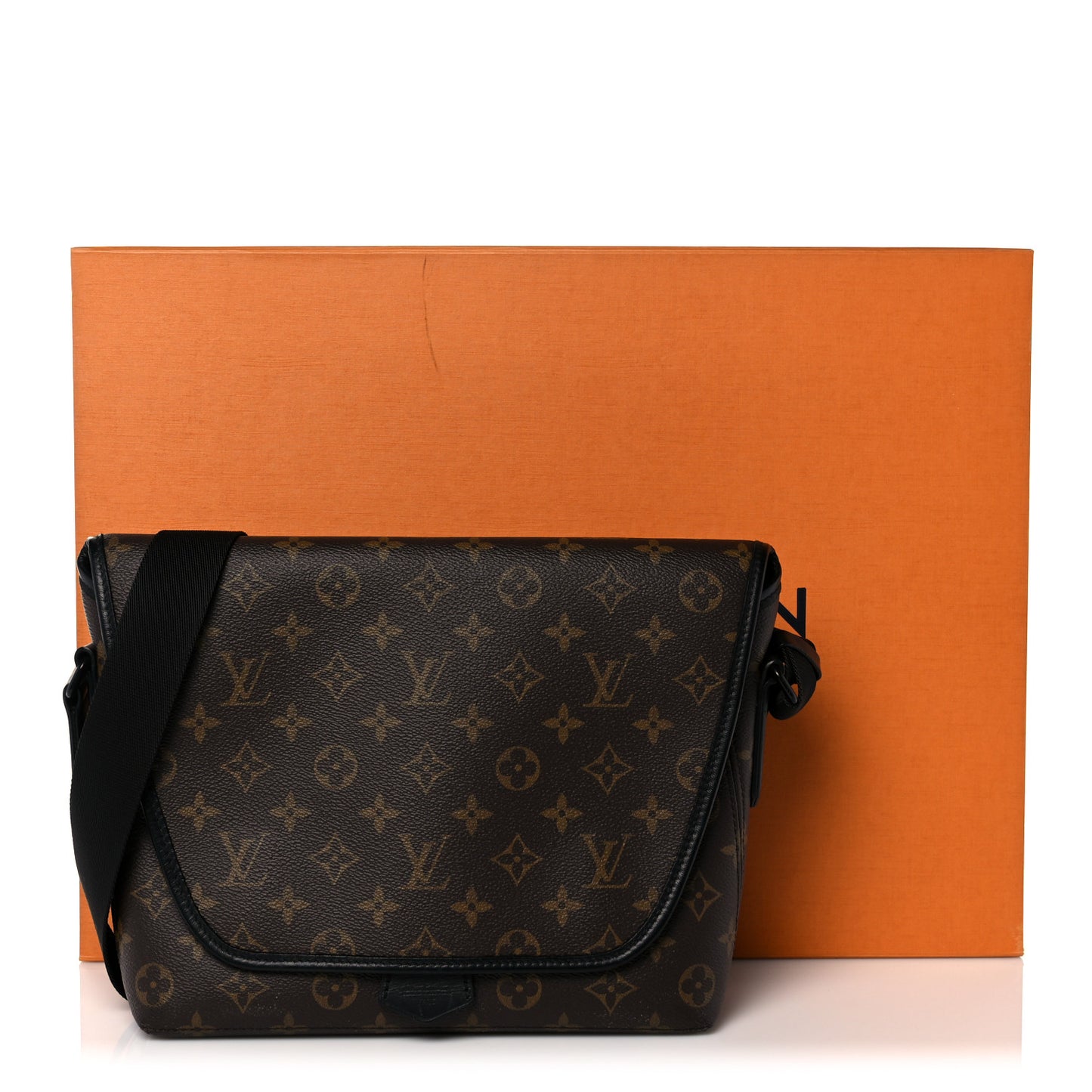 Monogram Macassar Magnetic Messenger